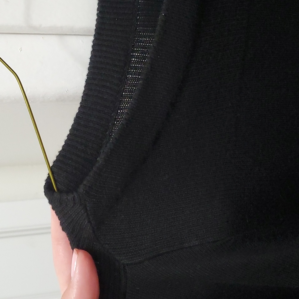 Black side buttoned boat neck sweater - Picture 5 of 5
